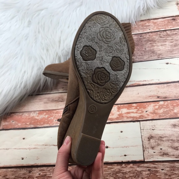 Carlos faux suede wedge booties - Picture 3 of 4